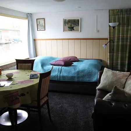 Houseboat Under The Mill 2* Amsterdam