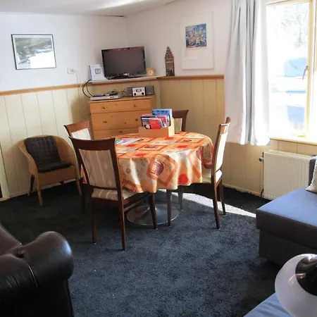 Houseboat Under The Mill 2* Амстердам
