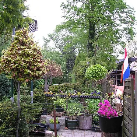 Botel Houseboat Under The Mill 2*