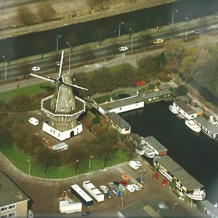 Houseboat Under The Mill 2* Amsterdam