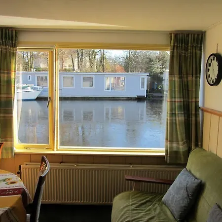 Botel Houseboat Under The Mill